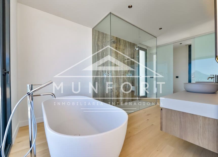 4 quarto Moradia para venda em Altea com piscina - 2 690 000 € (Ref: 9258061)