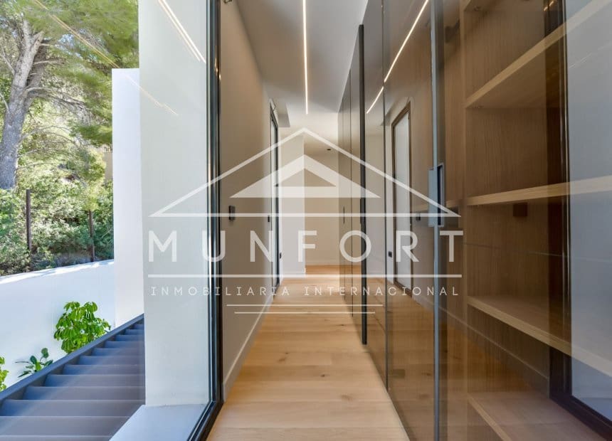 4 quarto Moradia para venda em Altea com piscina - 2 690 000 € (Ref: 9258061)