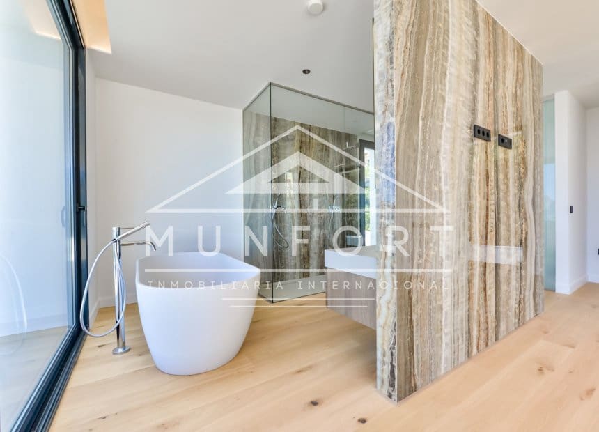 4 quarto Moradia para venda em Altea com piscina - 2 690 000 € (Ref: 9258061)