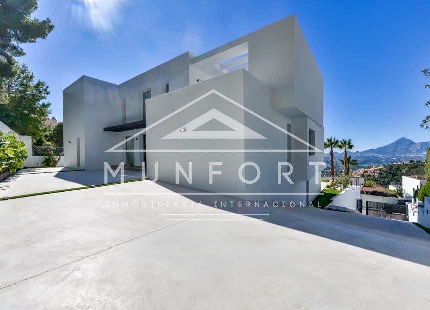 4 quarto Moradia para venda em Altea com piscina - 2 690 000 € (Ref: 9258061)