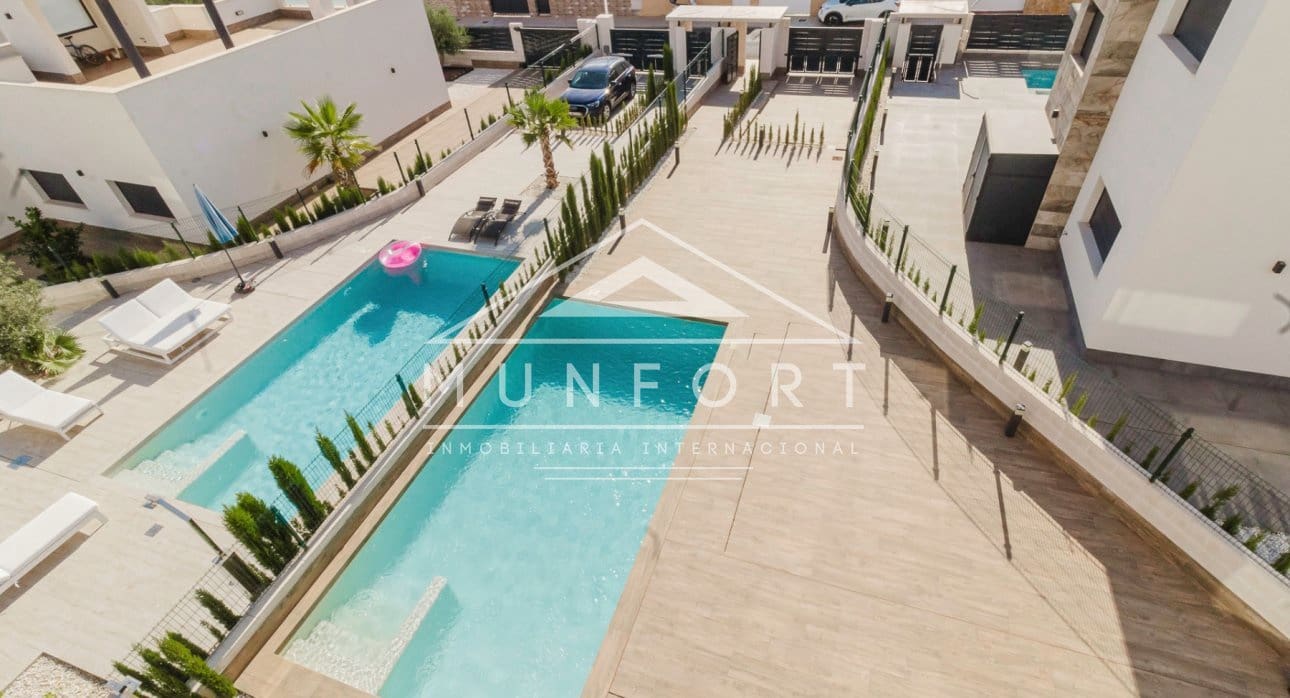 Chalet de 3 habitaciones en Playa Honda en venta con piscina - 489.000 € (Ref: 9258062)