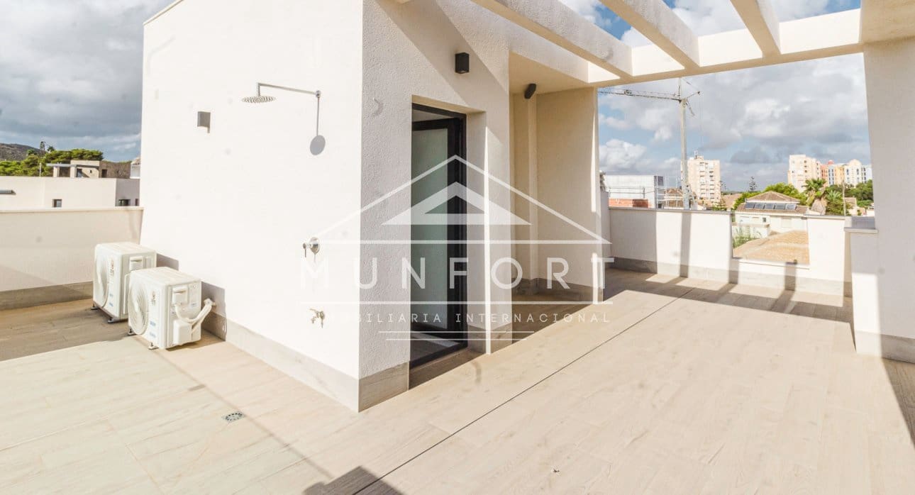 Chalet de 3 habitaciones en Playa Honda en venta con piscina - 489.000 € (Ref: 9258062)