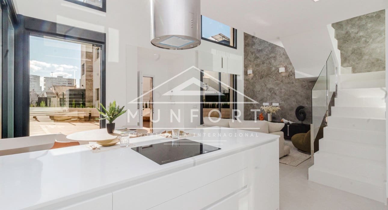 4 slaapkamer Villa te koop in Playa Honda met zwembad - € 575.000 (Ref: 9258063)