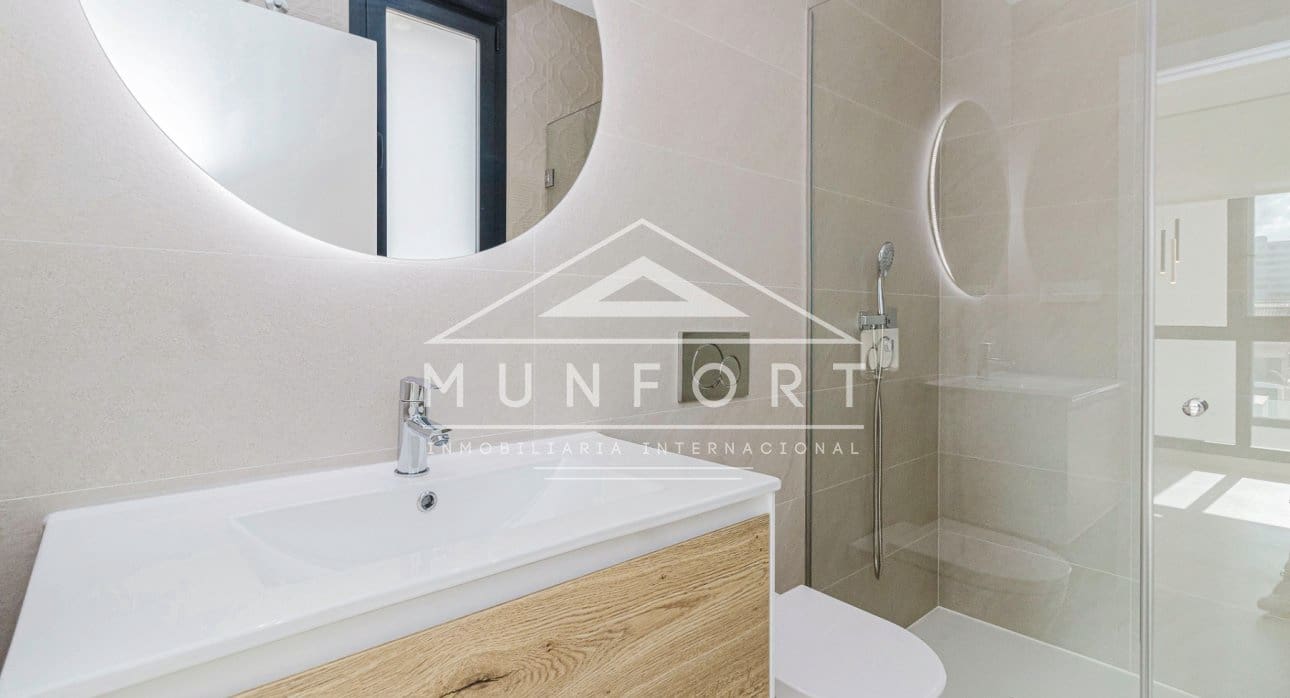 2 Zimmer Villa zu verkaufen in La Manga del Mar Menor mit Pool - 455.000 € (Ref: 9258065)