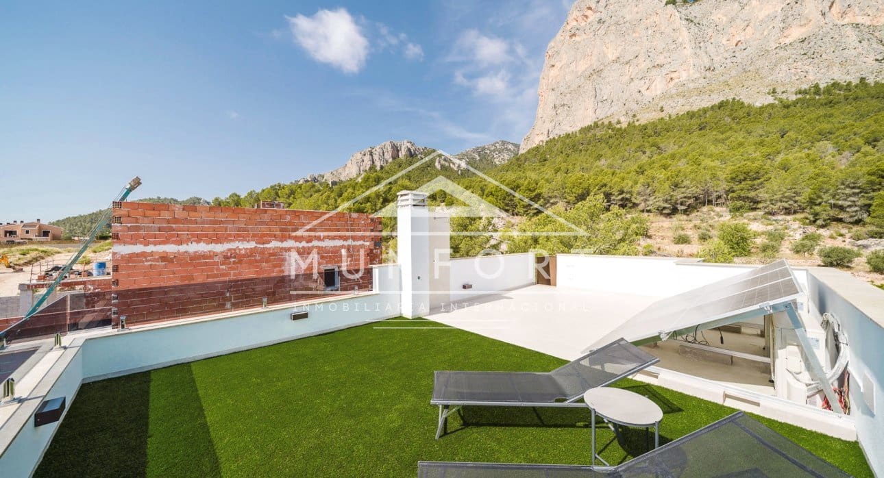 3 slaapkamer Villa te koop in Polop met zwembad - € 598.000 (Ref: 9258070)