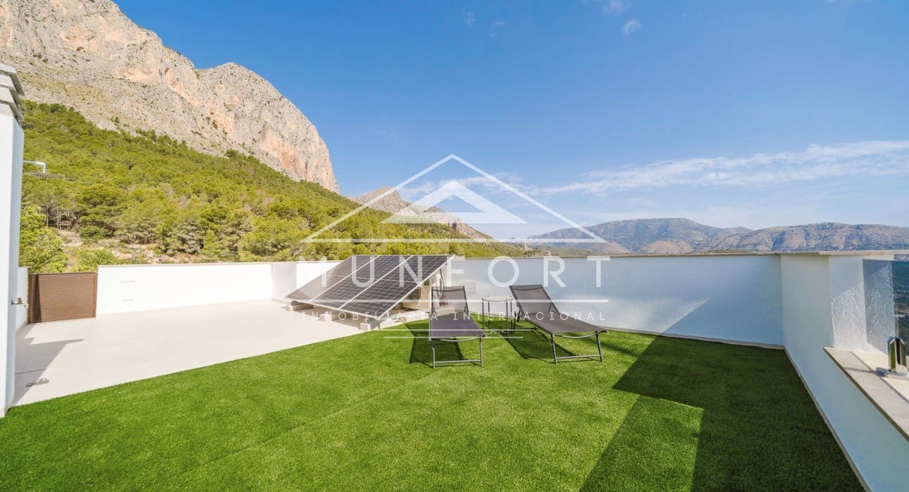 3 slaapkamer Villa te koop in Polop met zwembad - € 598.000 (Ref: 9258070)