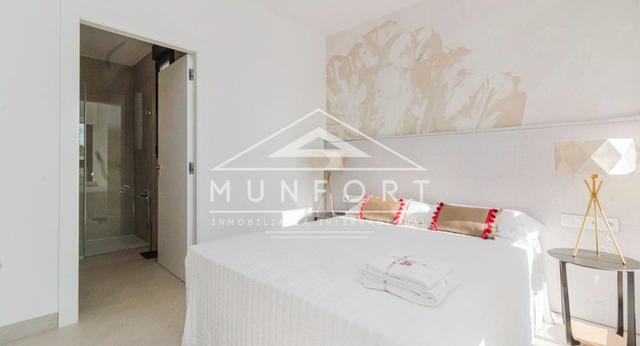 4 sypialnia Willa na sprzedaż w La Manga del Mar Menor z basenem - 625 000 € (Ref: 9258079)