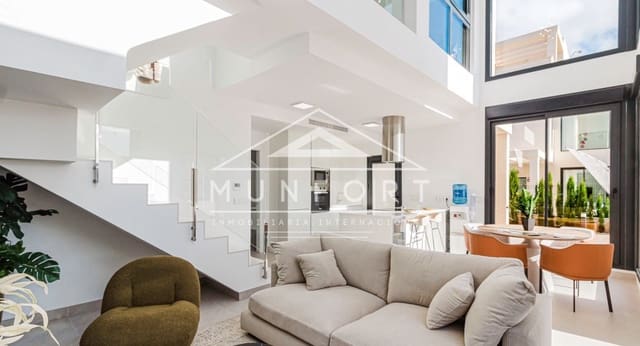 4 soverom Villa til salgs i La Manga del Mar Menor med svømmebasseng - € 625 000 (Ref: 9258079)