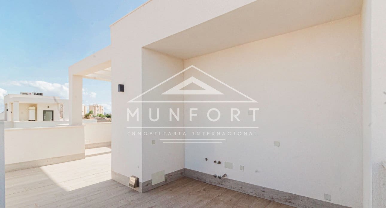 4 sypialnia Willa na sprzedaż w La Manga del Mar Menor z basenem - 625 000 € (Ref: 9258079)