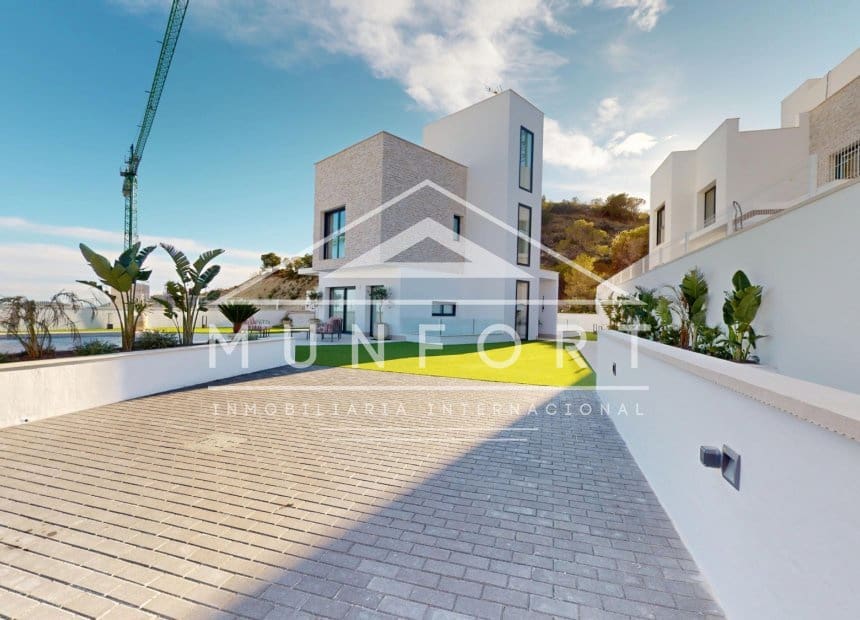 3 quarto Moradia para venda em Finestrat com piscina - 709 900 € (Ref: 9258141)