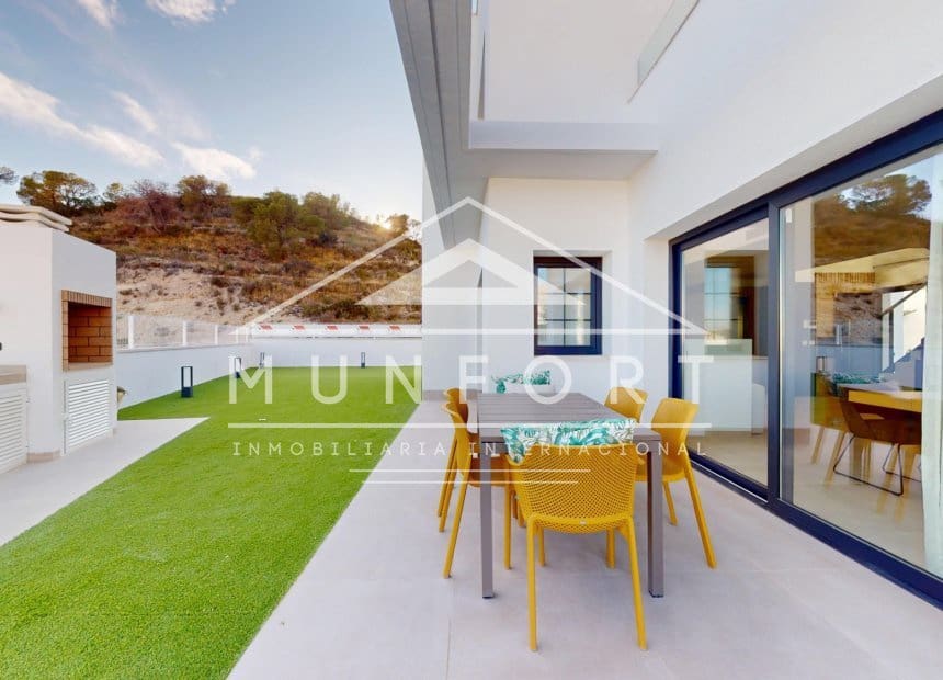 3 quarto Moradia para venda em Finestrat com piscina - 709 900 € (Ref: 9258141)