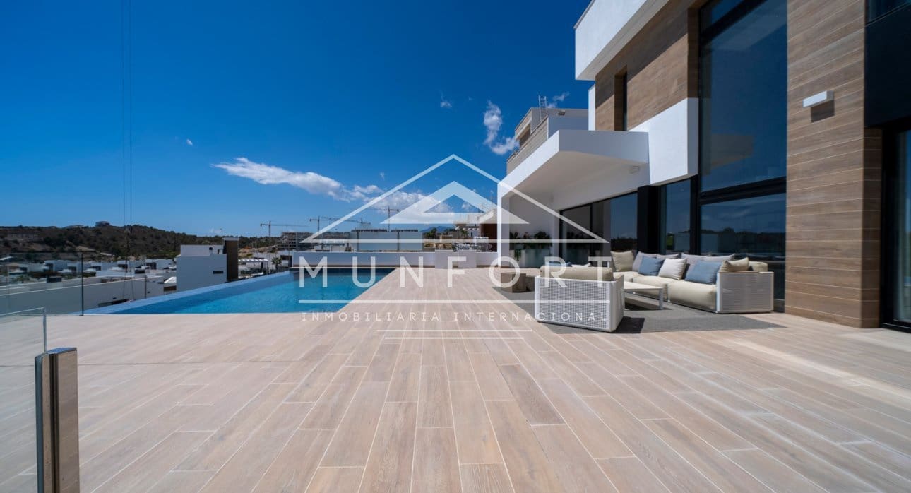 4 slaapkamer Villa te koop in Finestrat met zwembad - € 1.350.000 (Ref: 9258155)