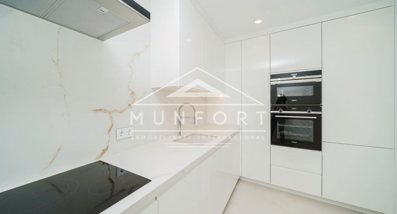 4 bedroom Semi-detached Villa for sale in Benidorm with pool - € 1,650,000 (Ref: 9258165)