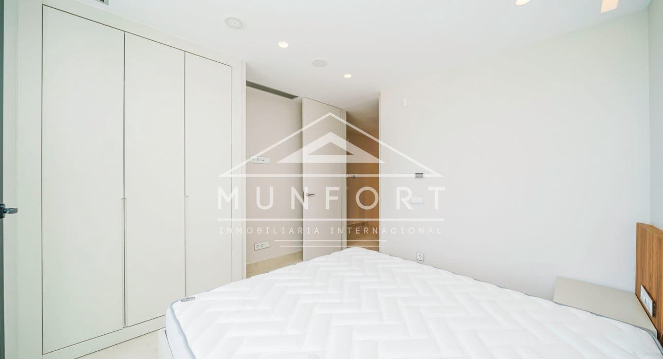 4 bedroom Semi-detached Villa for sale in Benidorm with pool - € 1,650,000 (Ref: 9258165)