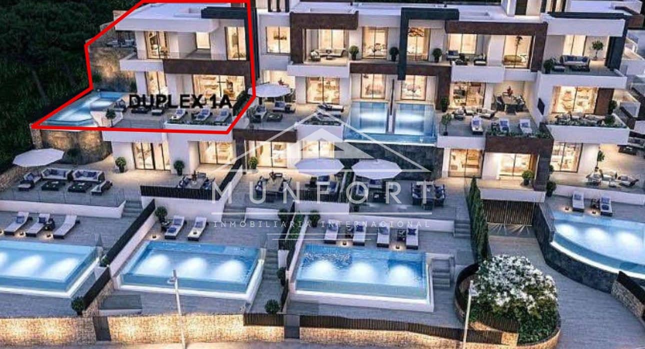 4 bedroom Semi-detached Villa for sale in Benidorm with pool - € 1,650,000 (Ref: 9258165)