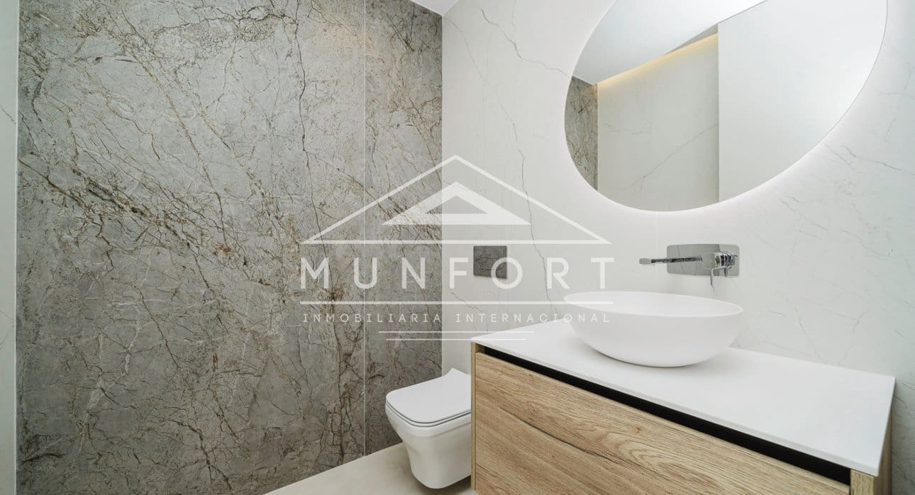 4 bedroom Semi-detached Villa for sale in Benidorm with pool - € 1,650,000 (Ref: 9258165)