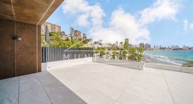 4 soverom Kjedet enebolig til salgs i Playa Poniente, Benidorm med svømmebasseng - € 1 650 000 (Ref: 9258165)