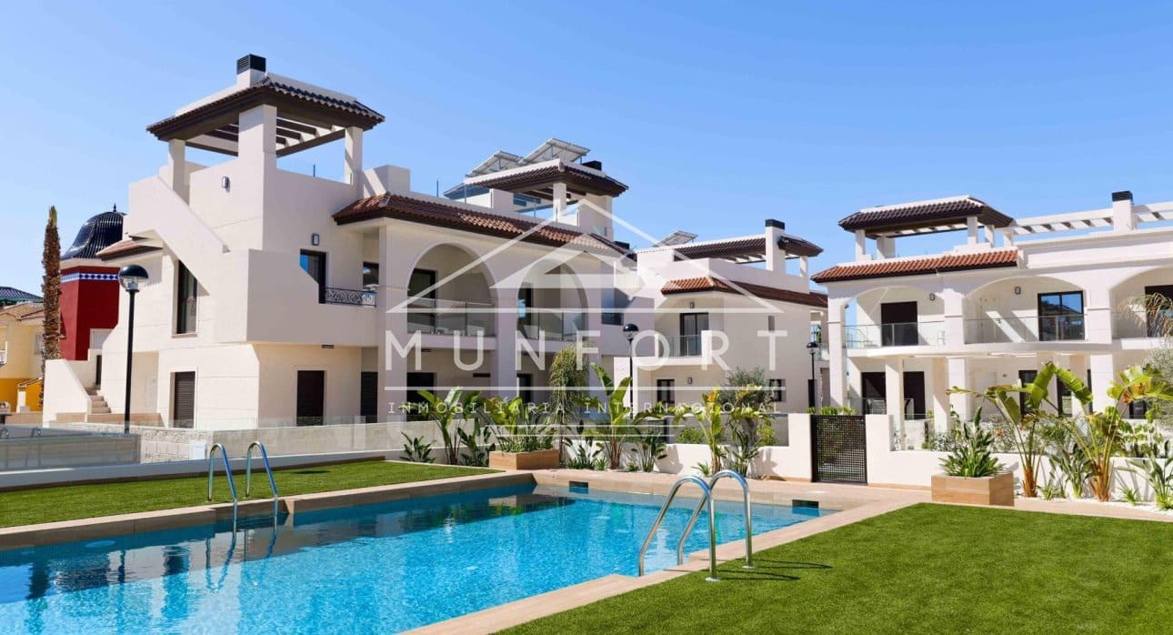 3 bedroom Bungalow for sale in Ciudad Quesada with pool - € 414,000 (Ref: 9261877)