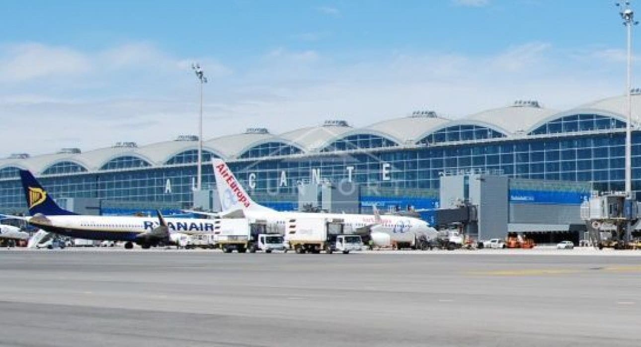 3 sypialnia Penthouse na sprzedaż w Denia z basenem - 599 000 € (Ref: 9261880)