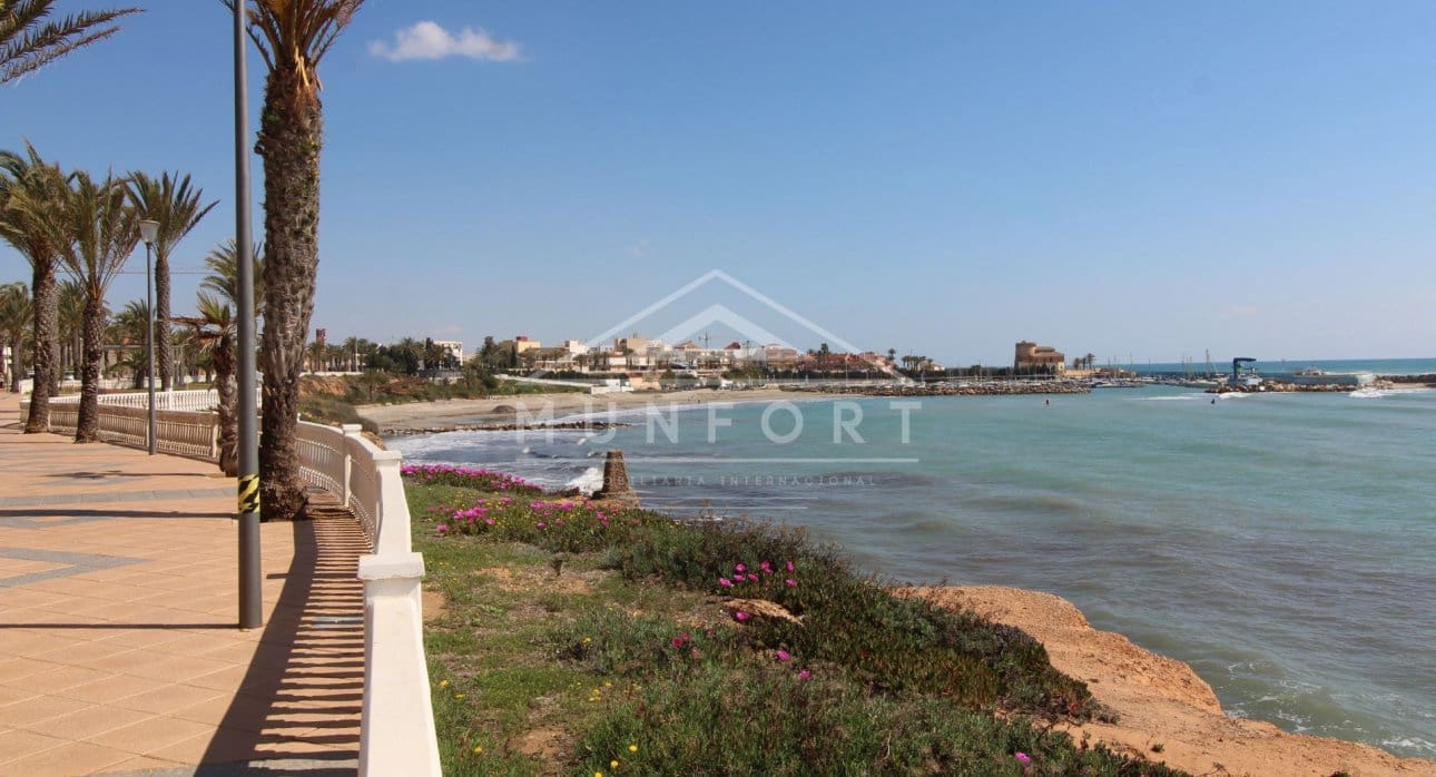 3 sypialnia Penthouse na sprzedaż w Denia z basenem - 599 000 € (Ref: 9261880)