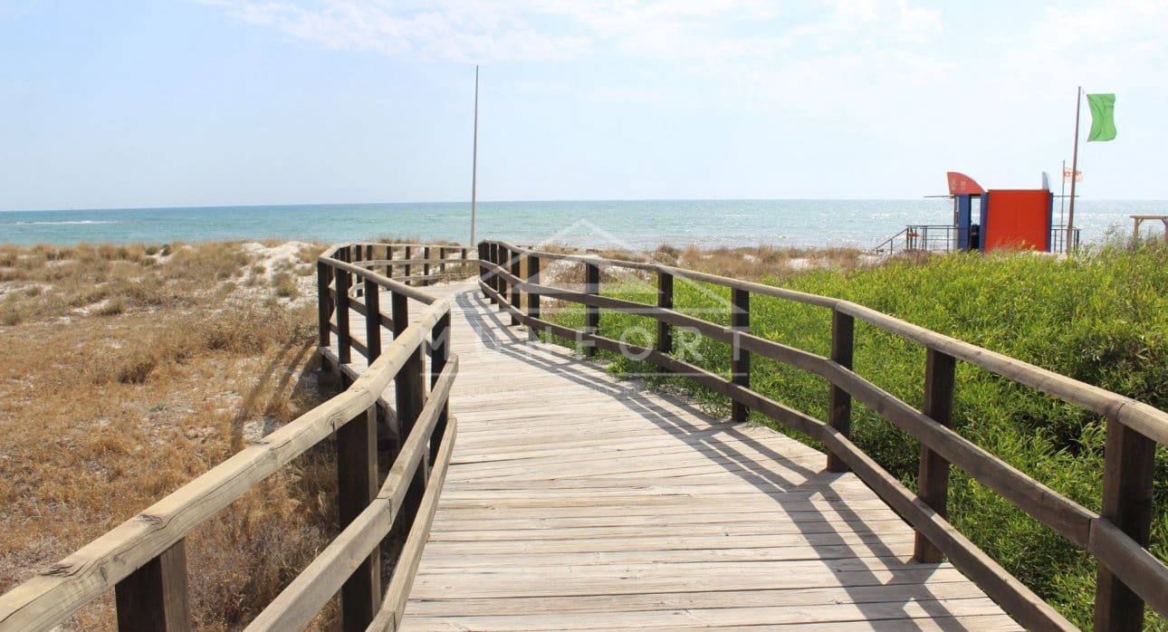 3 sypialnia Penthouse na sprzedaż w Denia z basenem - 599 000 € (Ref: 9261880)