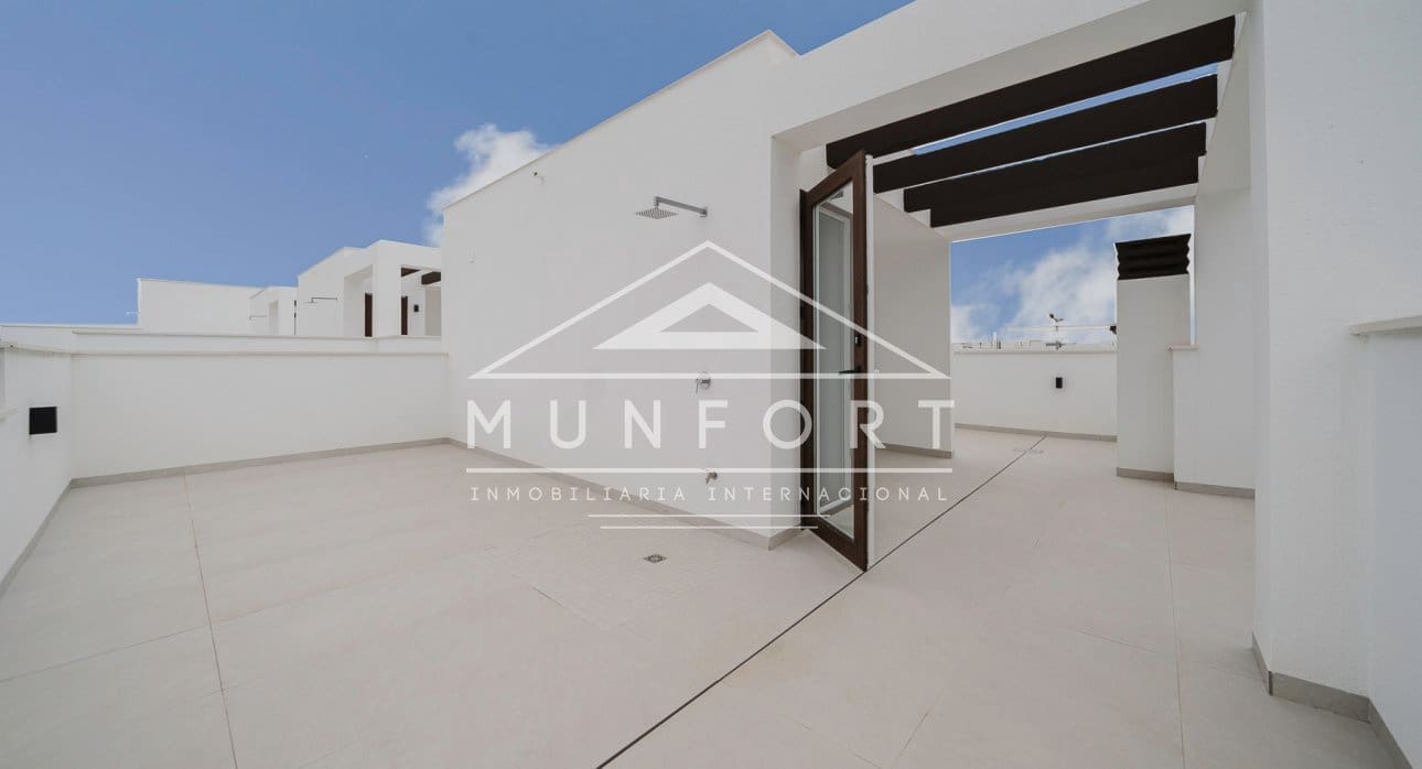 5 bedroom Villa for sale in Los Montesinos with pool - € 780,000 (Ref: 9261888)