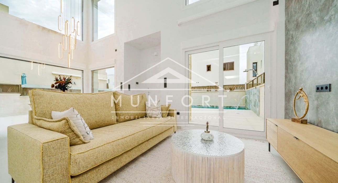 3 bedroom Villa for sale in Los Montesinos with pool - € 485,000 (Ref: 9261889)