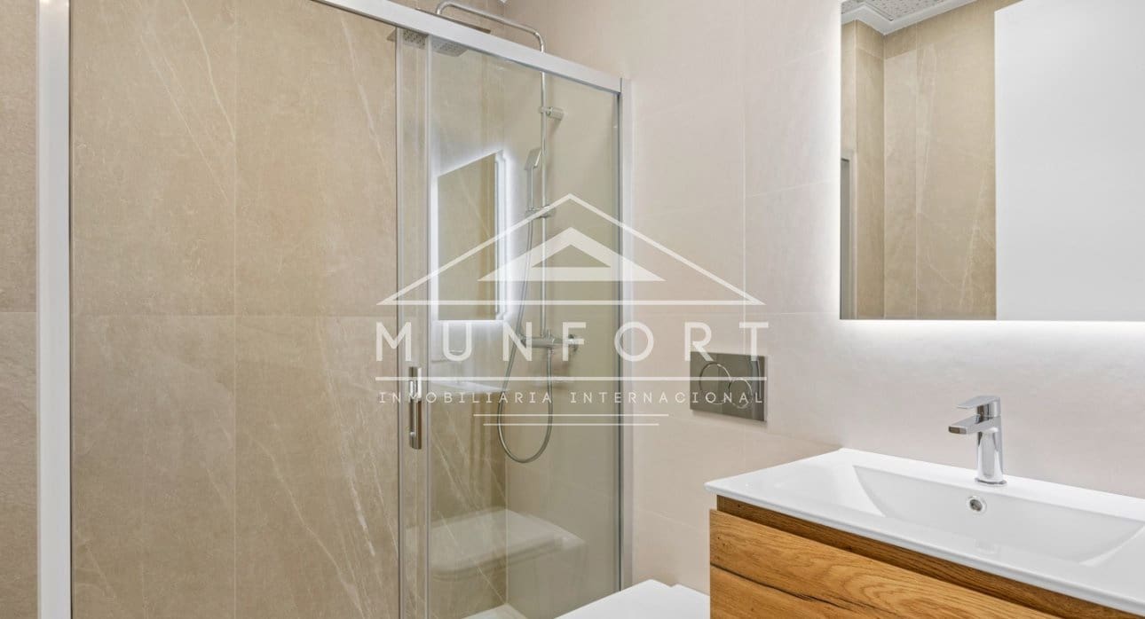 2 slaapkamer Penthouse te koop in Benijofar met zwembad - € 421.000 (Ref: 9261893)