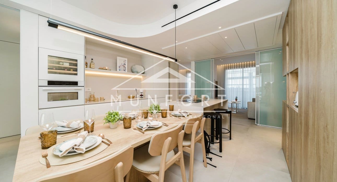 3 slaapkamer Appartement te koop in La Manga del Mar Menor met zwembad - € 890.000 (Ref: 9261897)