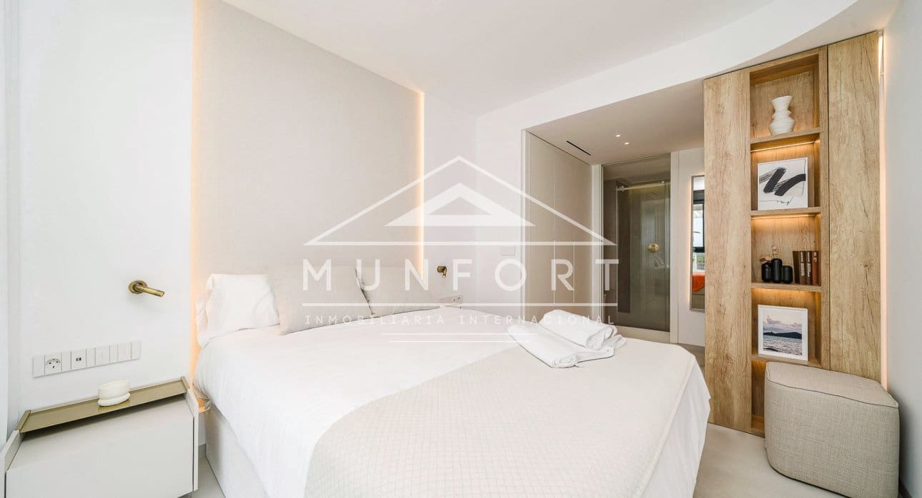 3 slaapkamer Appartement te koop in La Manga del Mar Menor met zwembad - € 890.000 (Ref: 9261897)