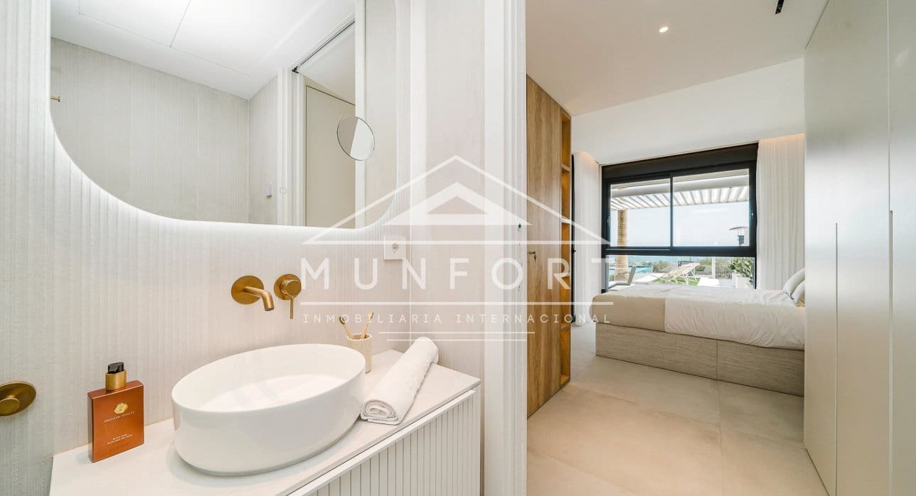 3 slaapkamer Appartement te koop in La Manga del Mar Menor met zwembad - € 890.000 (Ref: 9261897)