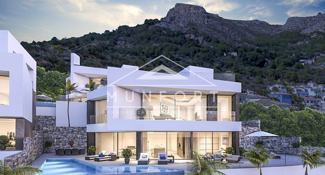 4 makuuhuone Huvila myytävänä paikassa Calpe / Calp mukana uima-altaan - 1 850 000 € (Ref: 9261898)
