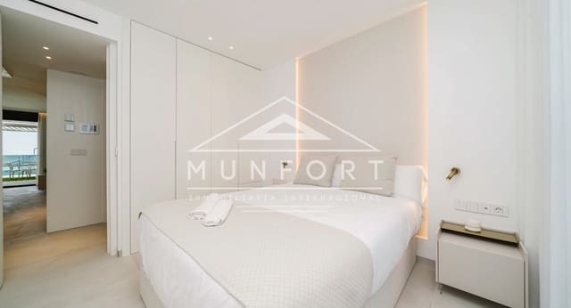 3 soveværelse Penthouse til salg i La Manga del Mar Menor med swimmingpool - € 950.000 (Ref: 9261899)