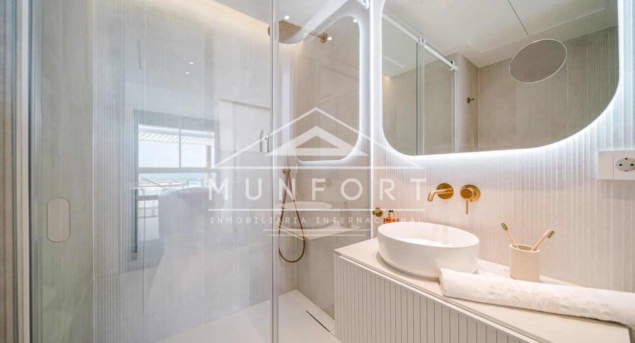 3 soveværelse Penthouse til salg i La Manga del Mar Menor med swimmingpool - € 950.000 (Ref: 9261899)