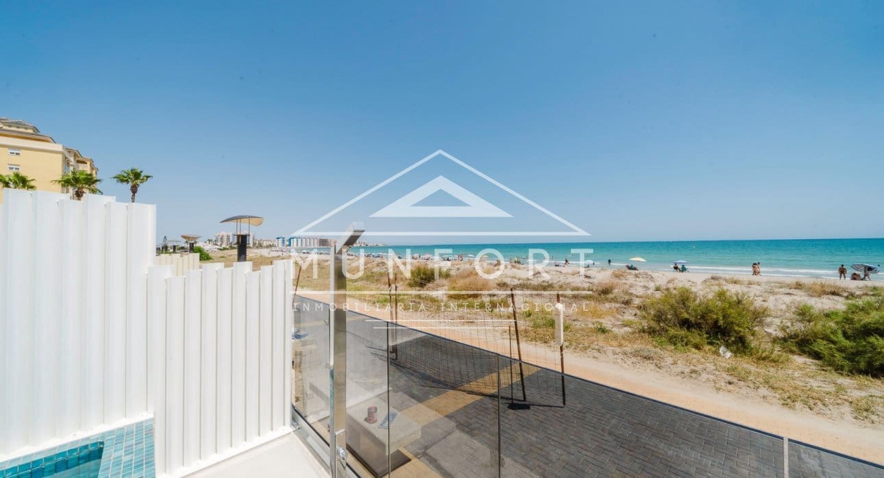 3 soveværelse Penthouse til salg i La Manga del Mar Menor med swimmingpool - € 950.000 (Ref: 9261899)