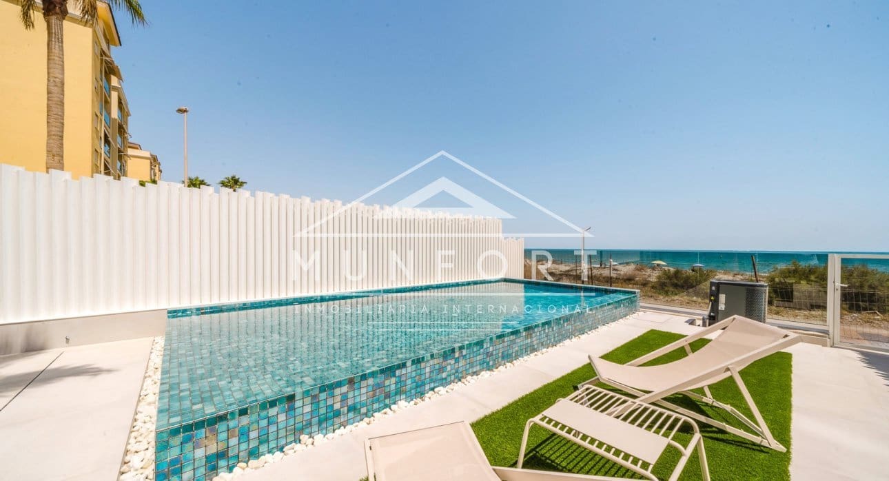 3 soveværelse Penthouse til salg i La Manga del Mar Menor med swimmingpool - € 950.000 (Ref: 9261899)