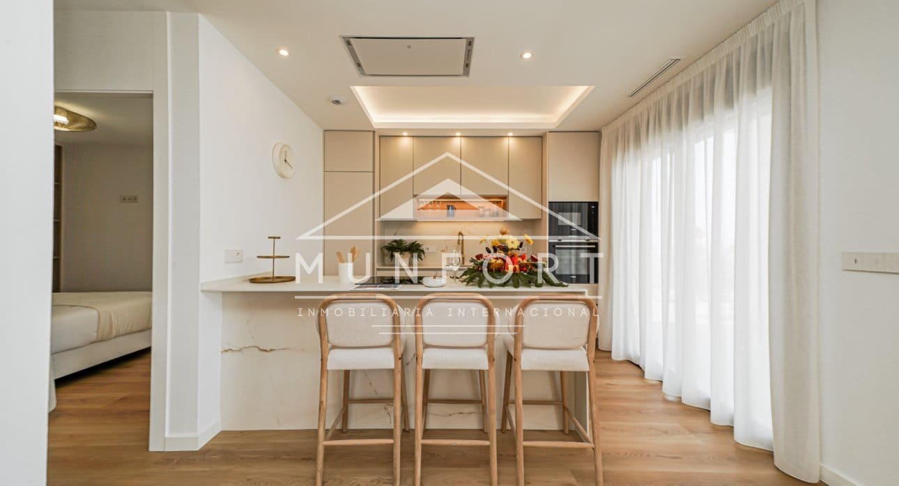 3 makuuhuone Huoneisto myytävänä paikassa La Manga del Mar Menor mukana uima-altaan - 546 000 € (Ref: 9261900)