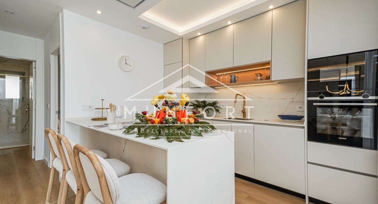 3 makuuhuone Huoneisto myytävänä paikassa La Manga del Mar Menor mukana uima-altaan - 546 000 € (Ref: 9261900)