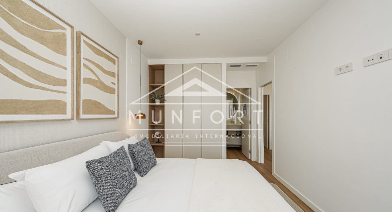 3 makuuhuone Huoneisto myytävänä paikassa La Manga del Mar Menor mukana uima-altaan - 546 000 € (Ref: 9261900)