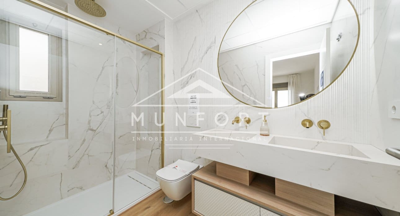 3 makuuhuone Huoneisto myytävänä paikassa La Manga del Mar Menor mukana uima-altaan - 546 000 € (Ref: 9261900)