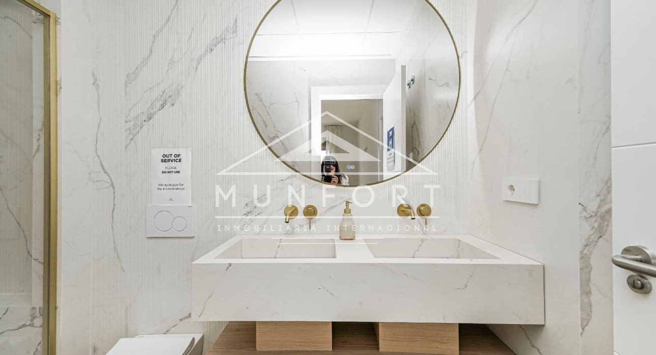 3 makuuhuone Huoneisto myytävänä paikassa La Manga del Mar Menor mukana uima-altaan - 546 000 € (Ref: 9261900)