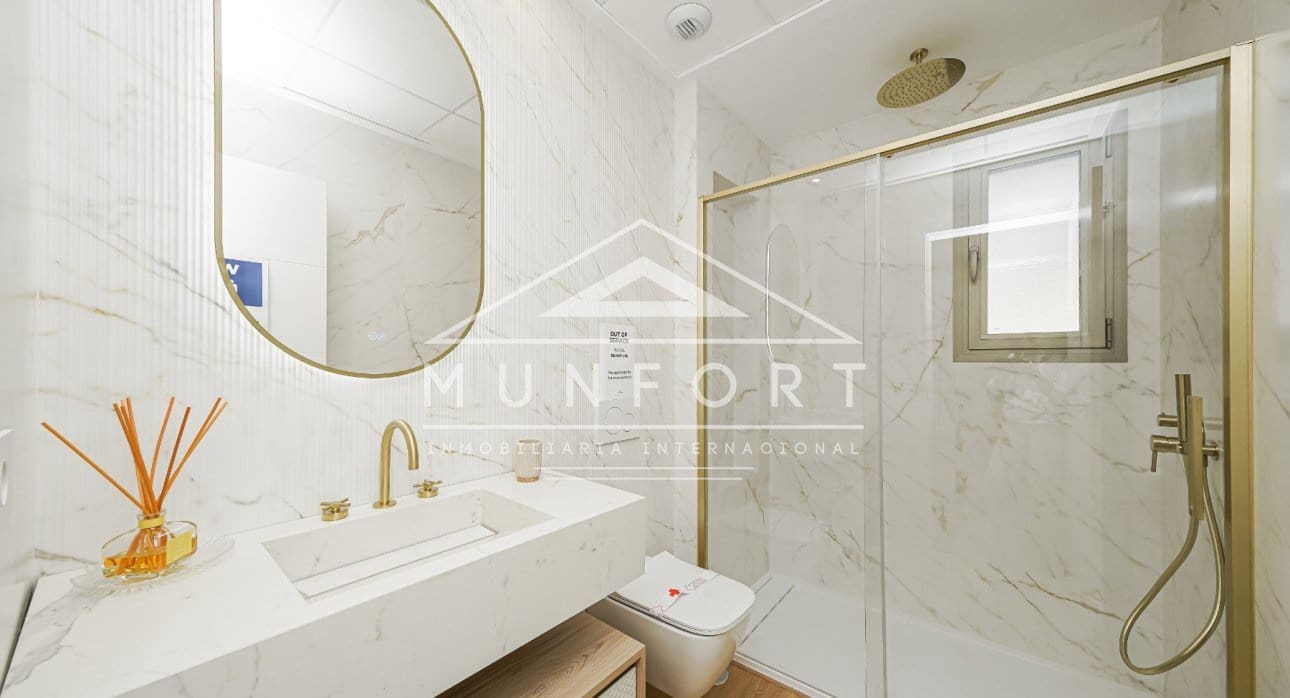 3 makuuhuone Huoneisto myytävänä paikassa La Manga del Mar Menor mukana uima-altaan - 546 000 € (Ref: 9261900)