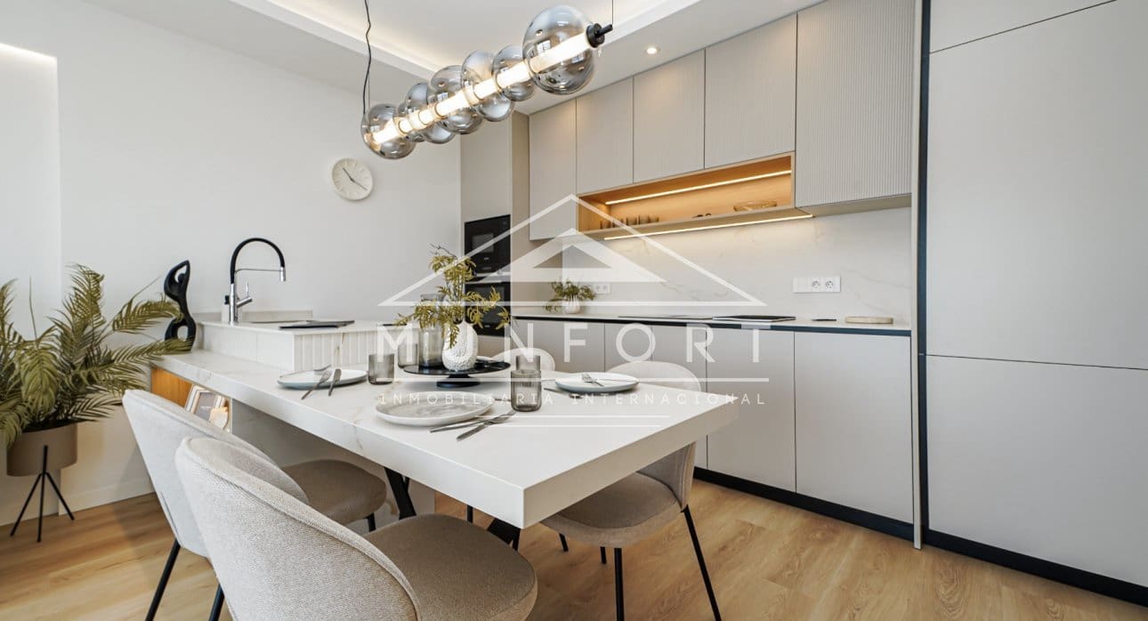 2 makuuhuone Huoneisto myytävänä paikassa La Manga del Mar Menor mukana uima-altaan - 473 000 € (Ref: 9261901)