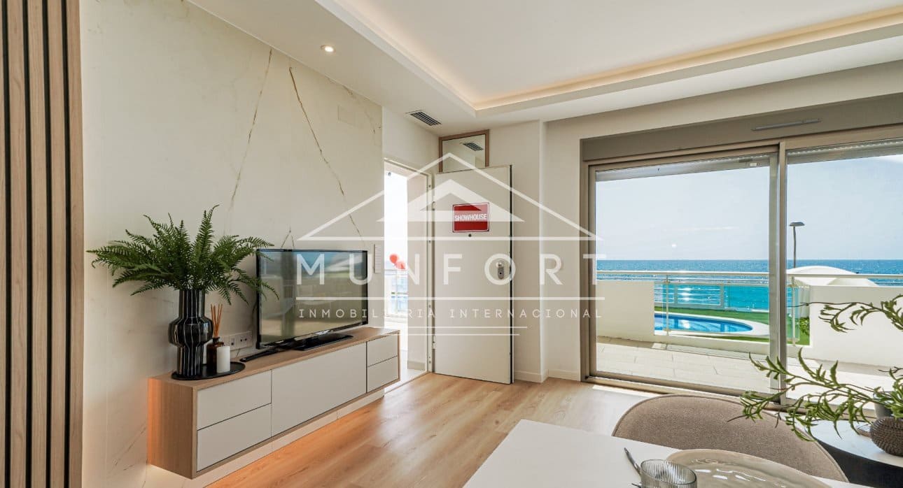 2 makuuhuone Huoneisto myytävänä paikassa La Manga del Mar Menor mukana uima-altaan - 473 000 € (Ref: 9261901)