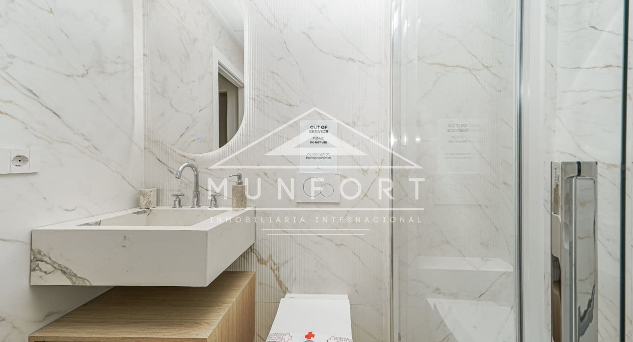 2 makuuhuone Huoneisto myytävänä paikassa La Manga del Mar Menor mukana uima-altaan - 473 000 € (Ref: 9261901)