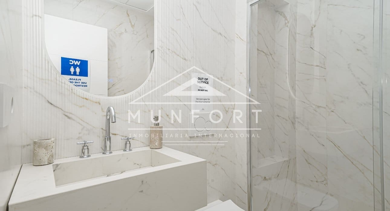 2 makuuhuone Huoneisto myytävänä paikassa La Manga del Mar Menor mukana uima-altaan - 473 000 € (Ref: 9261901)