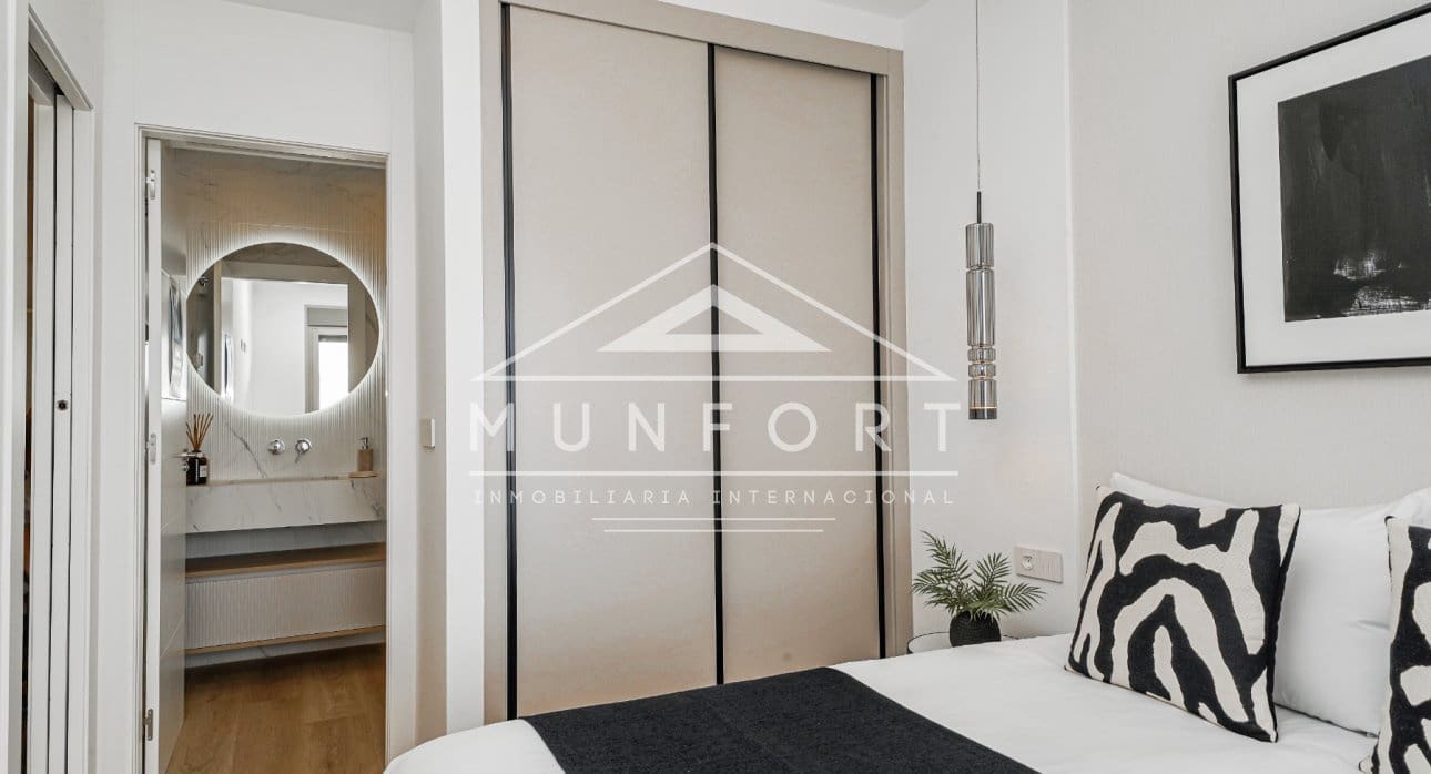 2 makuuhuone Huoneisto myytävänä paikassa La Manga del Mar Menor mukana uima-altaan - 473 000 € (Ref: 9261901)