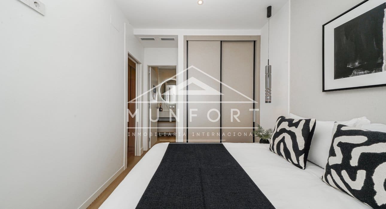 2 makuuhuone Huoneisto myytävänä paikassa La Manga del Mar Menor mukana uima-altaan - 473 000 € (Ref: 9261901)