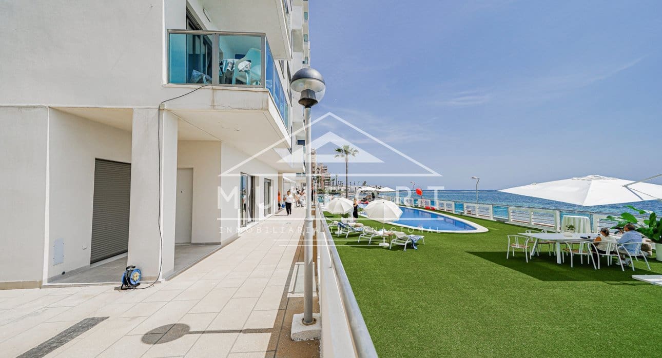 2 makuuhuone Huoneisto myytävänä paikassa La Manga del Mar Menor mukana uima-altaan - 473 000 € (Ref: 9261901)