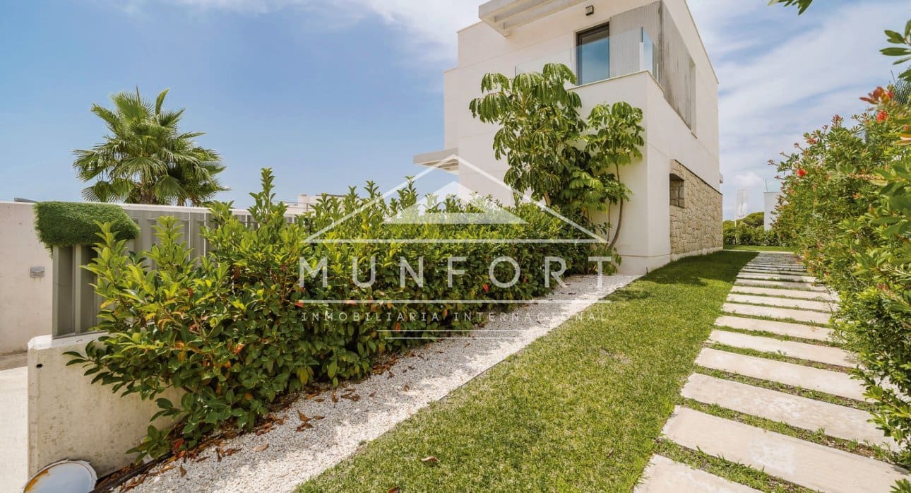 3 slaapkamer Villa te koop in Finestrat met zwembad - € 807.000 (Ref: 9261903)